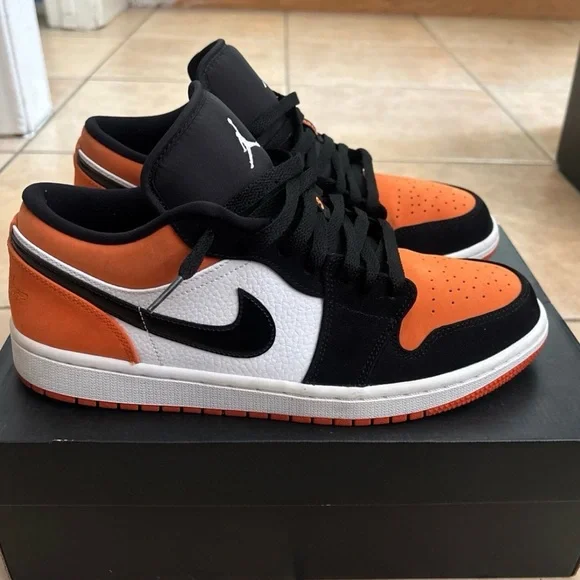 Nike Air Jordan 1 Low Starfish Black Toe(Size 10.5 Men) - Picture 4 of 9